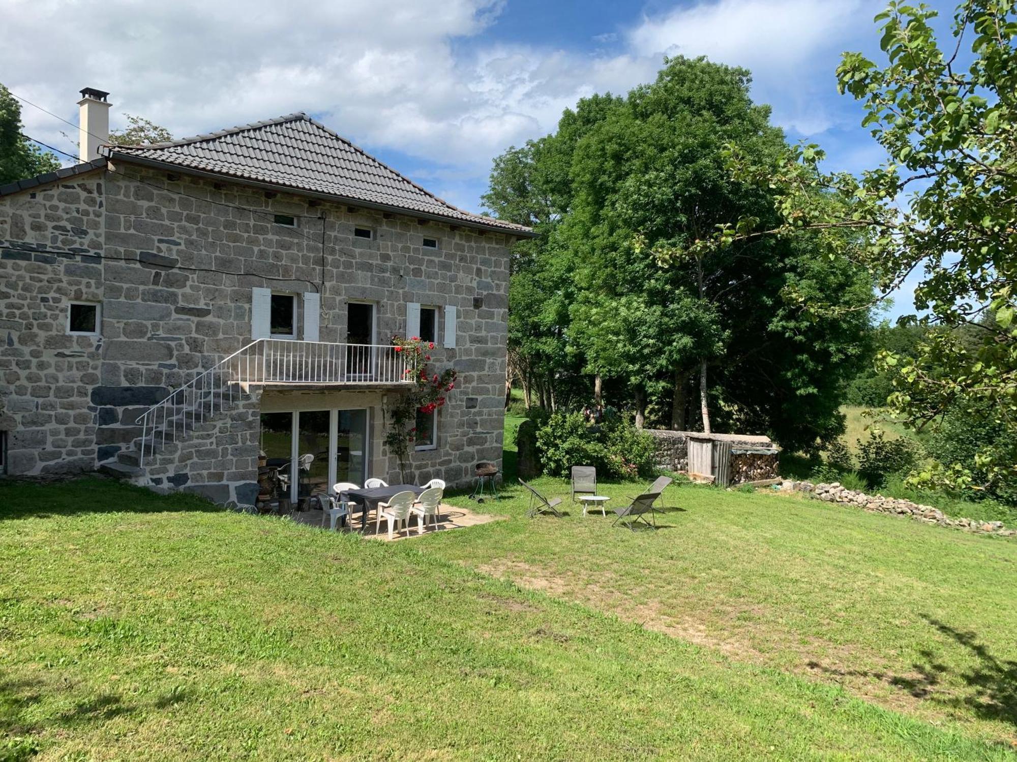 Ferme Au Calme A 15Mn Du Chambon Sur Lignon Villa Saint-Jeures Exterior photo
